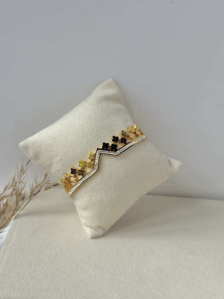 Royal Clover Cuff