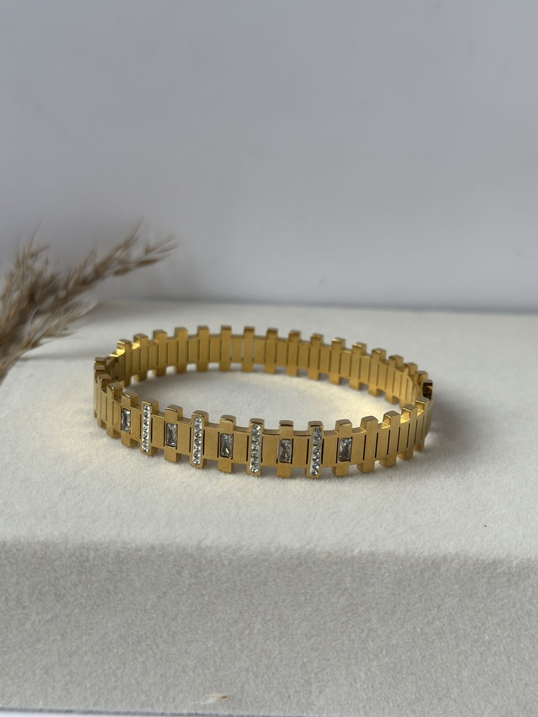 Crystal Link Luxe Bangle