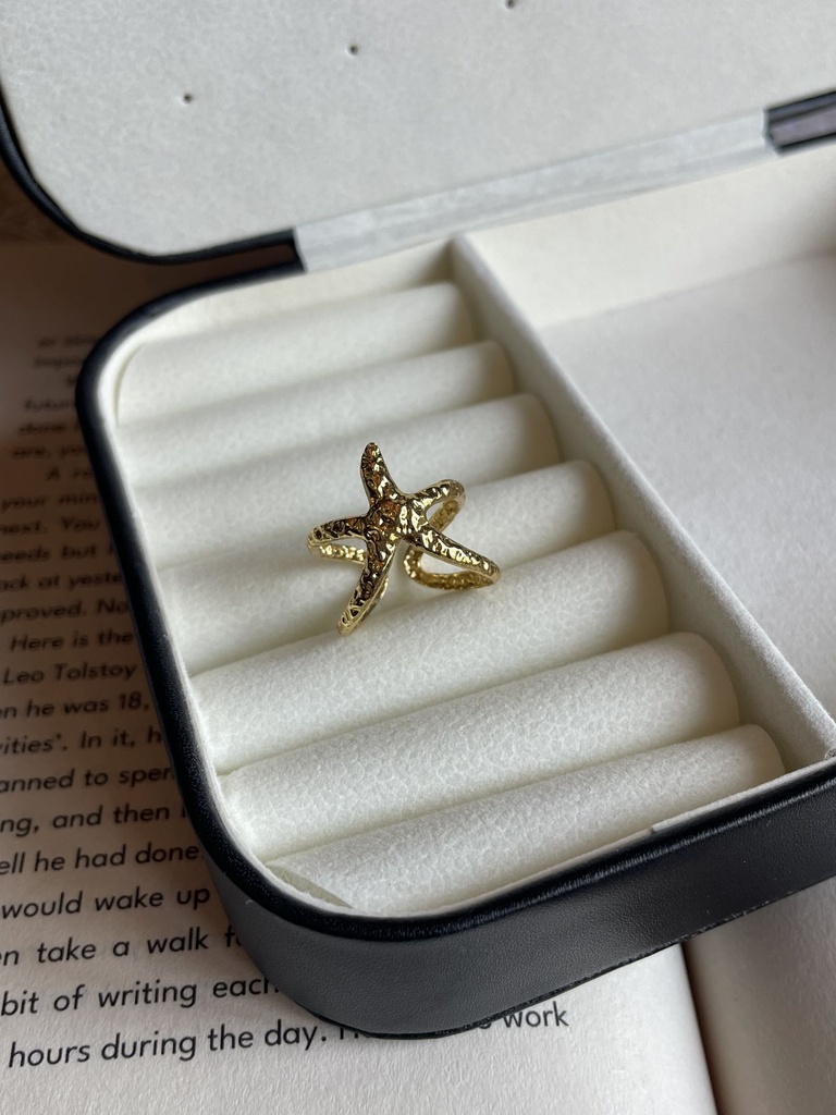 Star ring