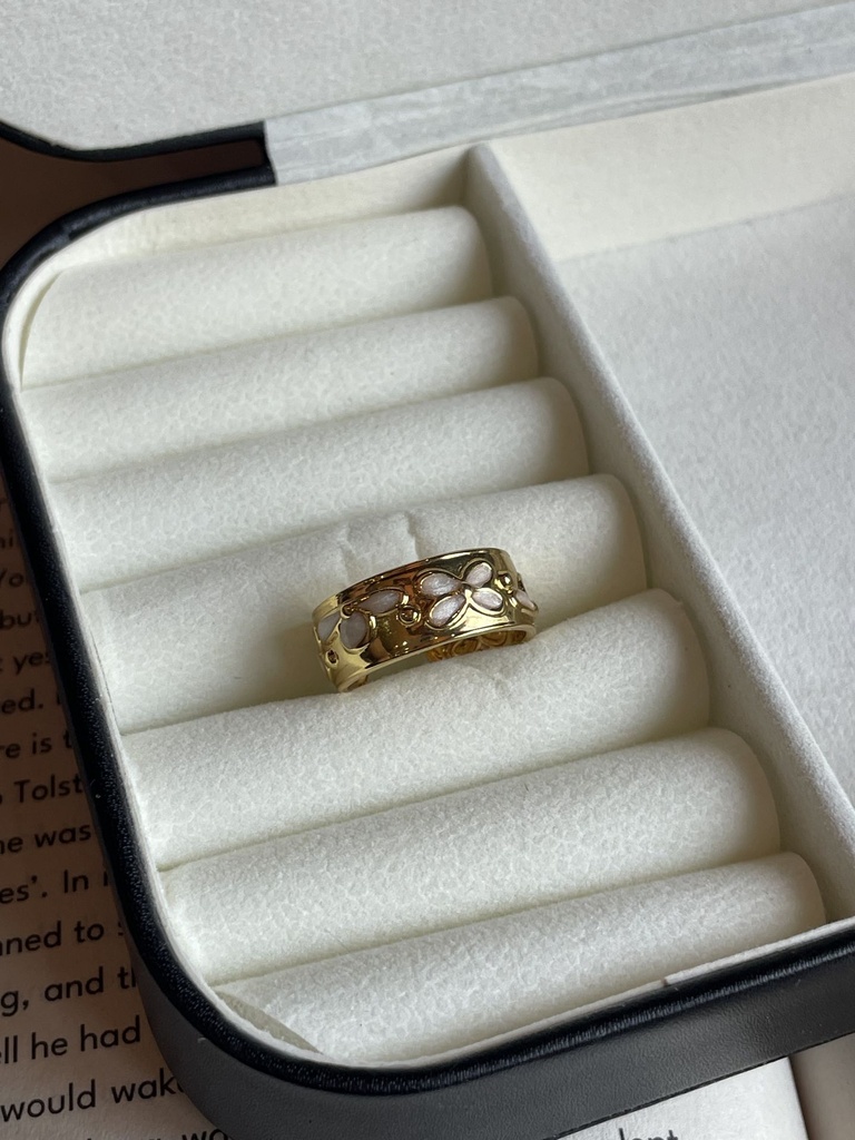 Halo ring