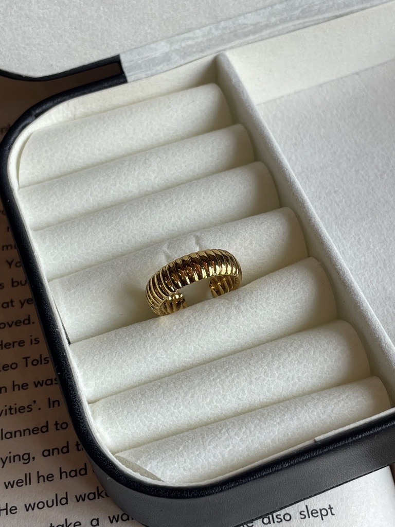 Lattice ring