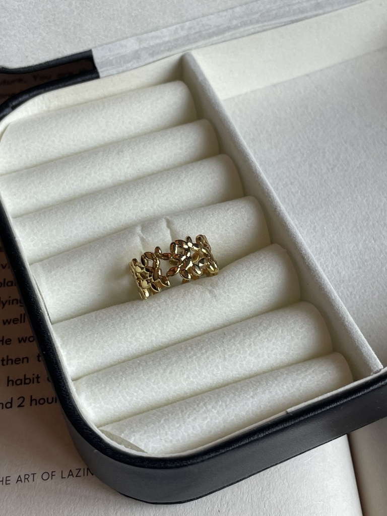 Floral ring
