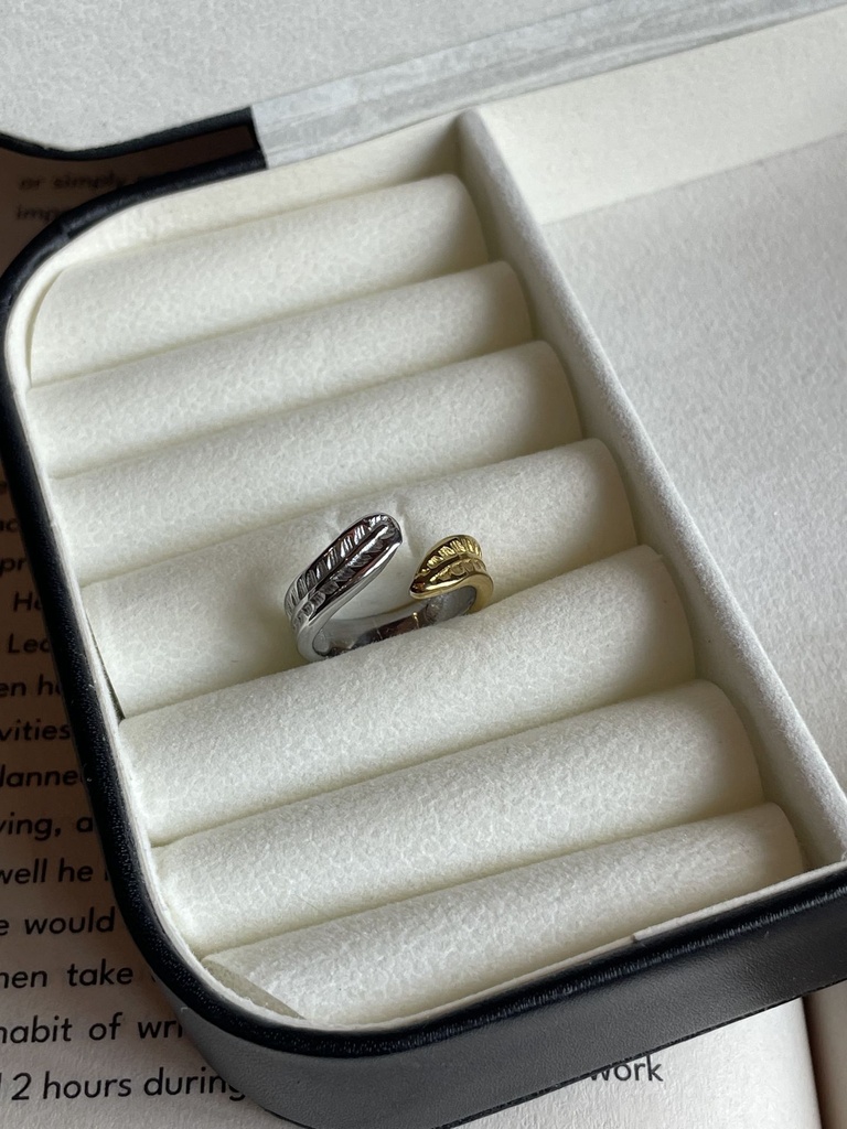 Dual feather ring