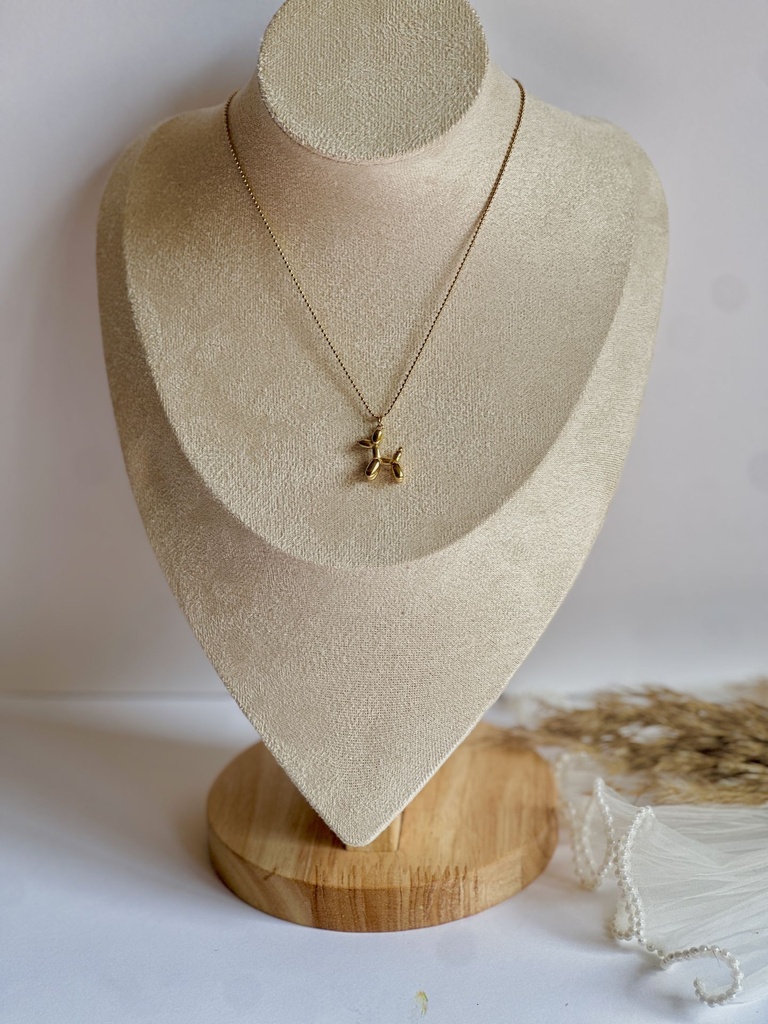 Balloon dog pendant