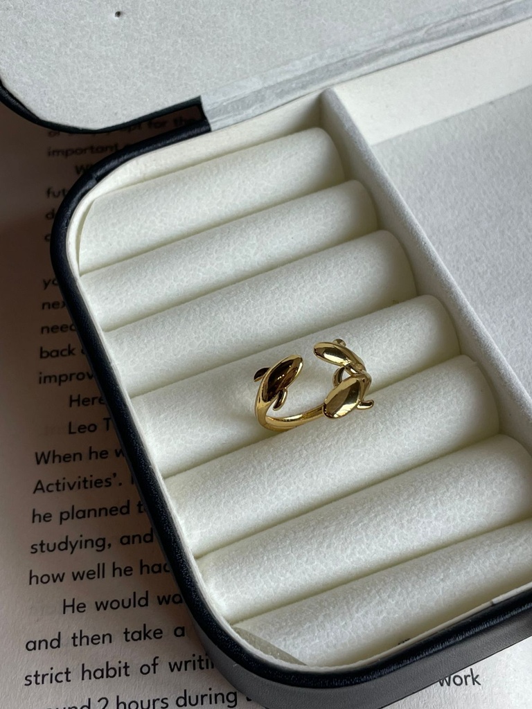 Dolphin Ring