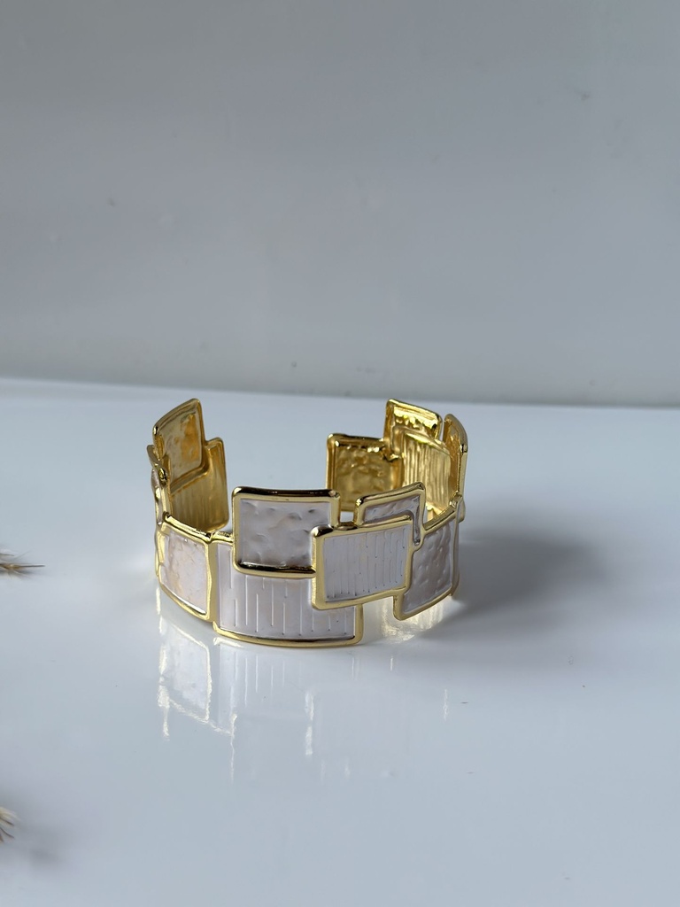 pearl muse hsndcuff