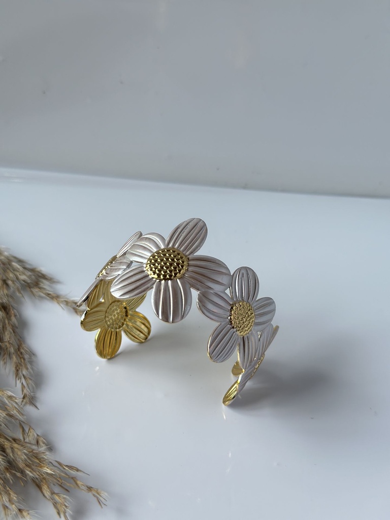 Daisy glow handcuff