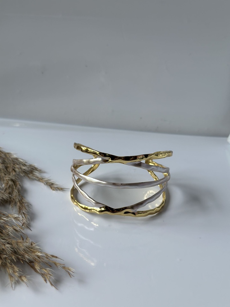 Arctic fox handcuff