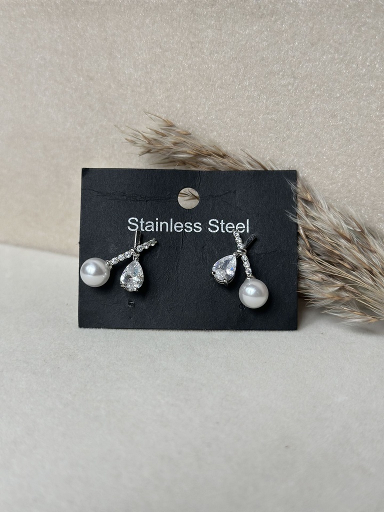 Pearl Dew Studs