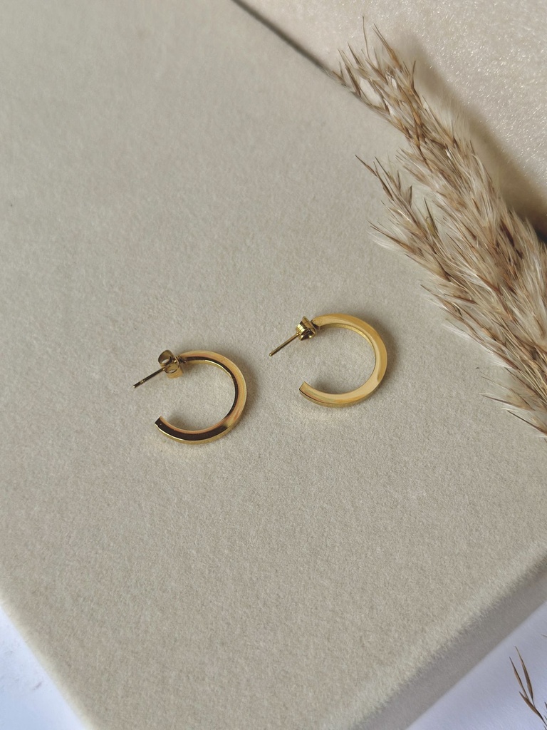 Essential Gold Hoops
